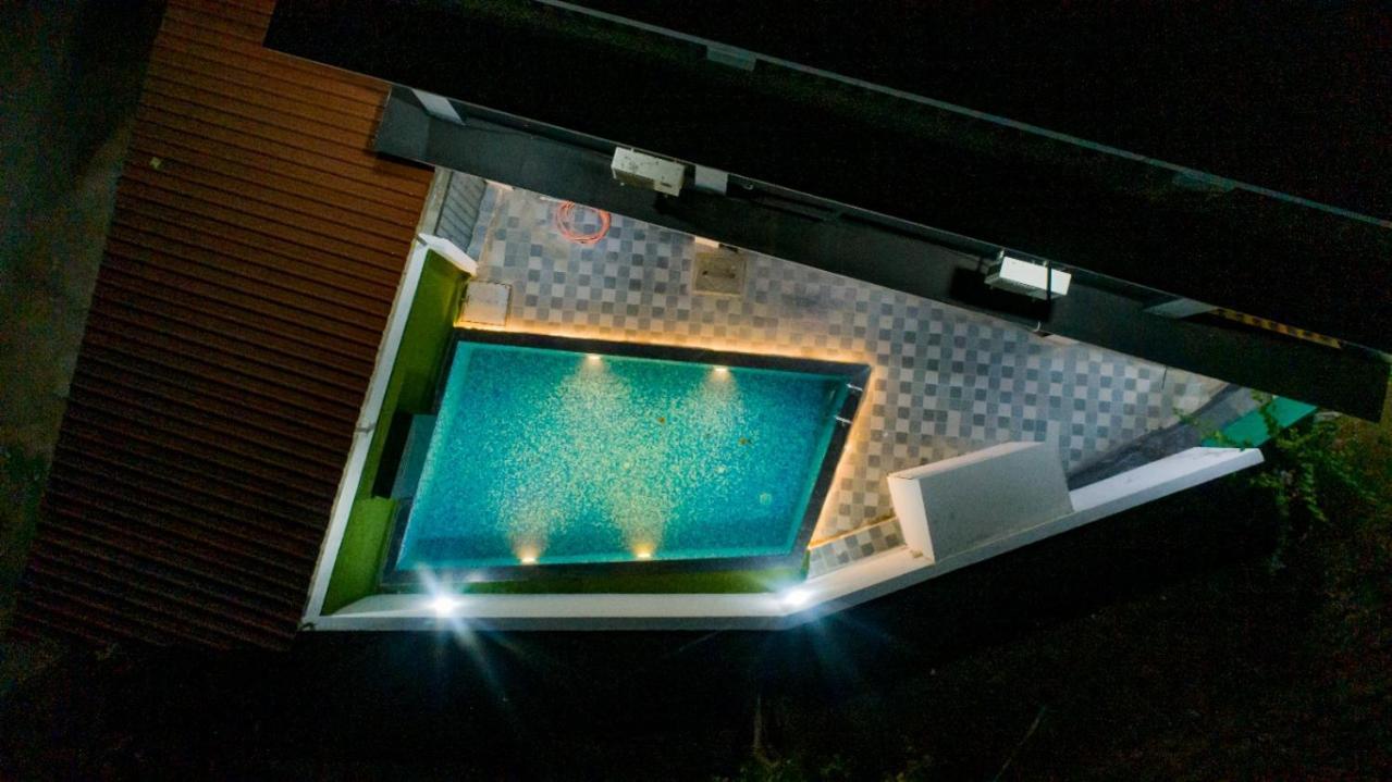 Empyrean Stay Ll 3Bhk Ll Jaguar Villa Ll Ac Ll Pvt Pool Ll Luxury Lonavala Exteriör bild