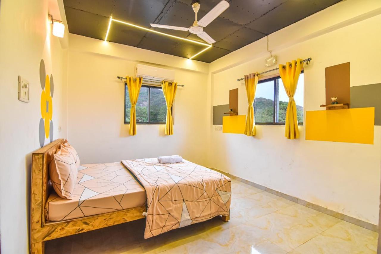 Empyrean Stay Ll 3Bhk Ll Jaguar Villa Ll Ac Ll Pvt Pool Ll Luxury Lonavala Exteriör bild