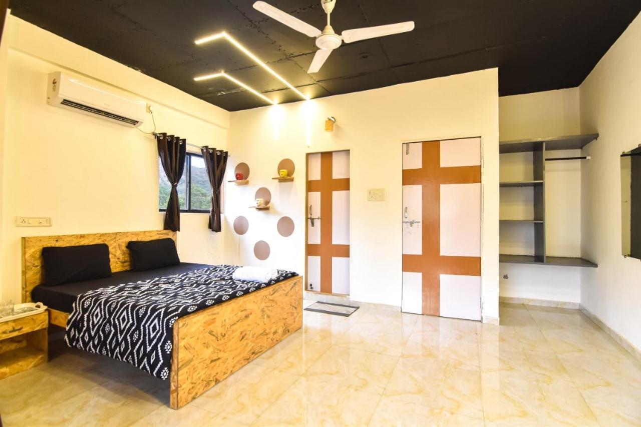 Empyrean Stay Ll 3Bhk Ll Jaguar Villa Ll Ac Ll Pvt Pool Ll Luxury Lonavala Exteriör bild